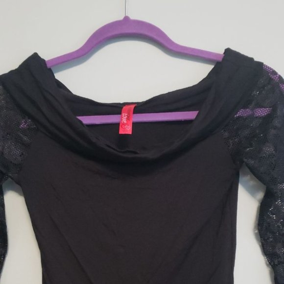 BNWOT Black Lace Tank Top - Picture 5 of 7